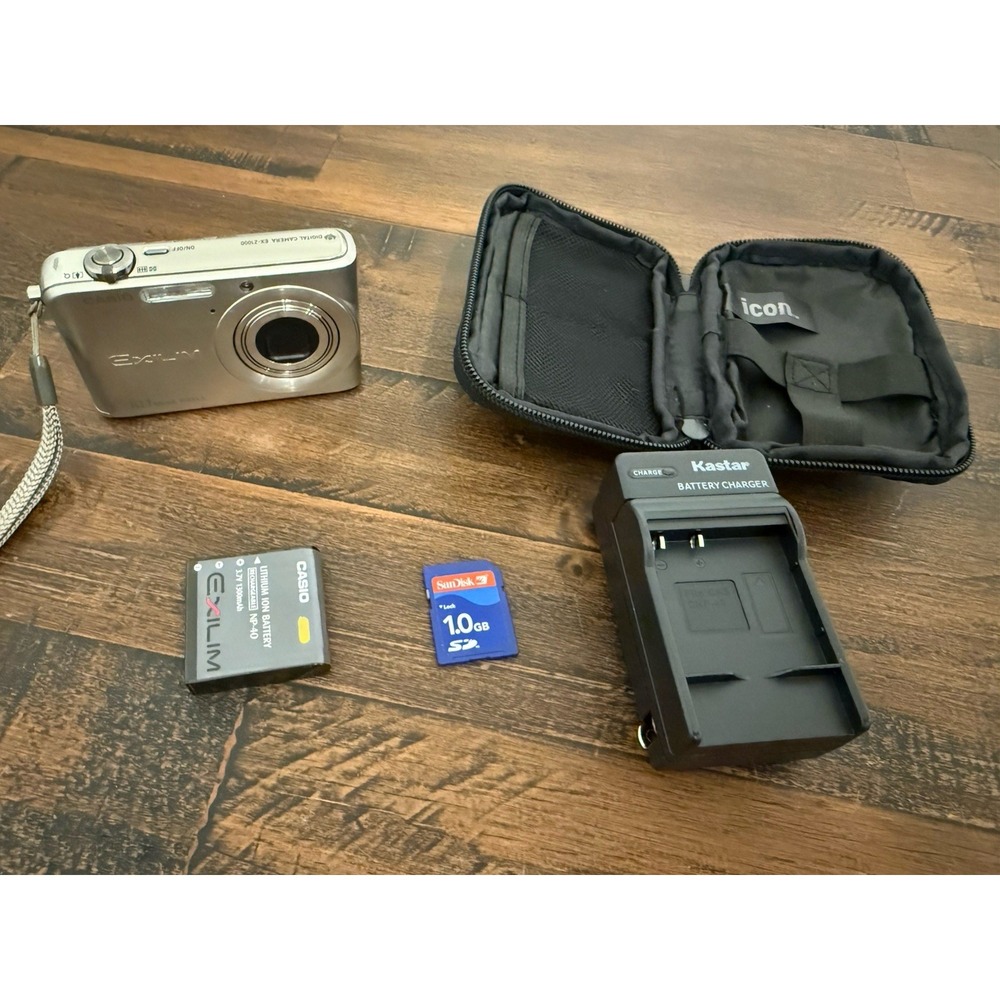 Casio EXILIM EX-Z1000 10.1 MP 3x Optical Digital Camera W/ Batt Card Chrgr READ